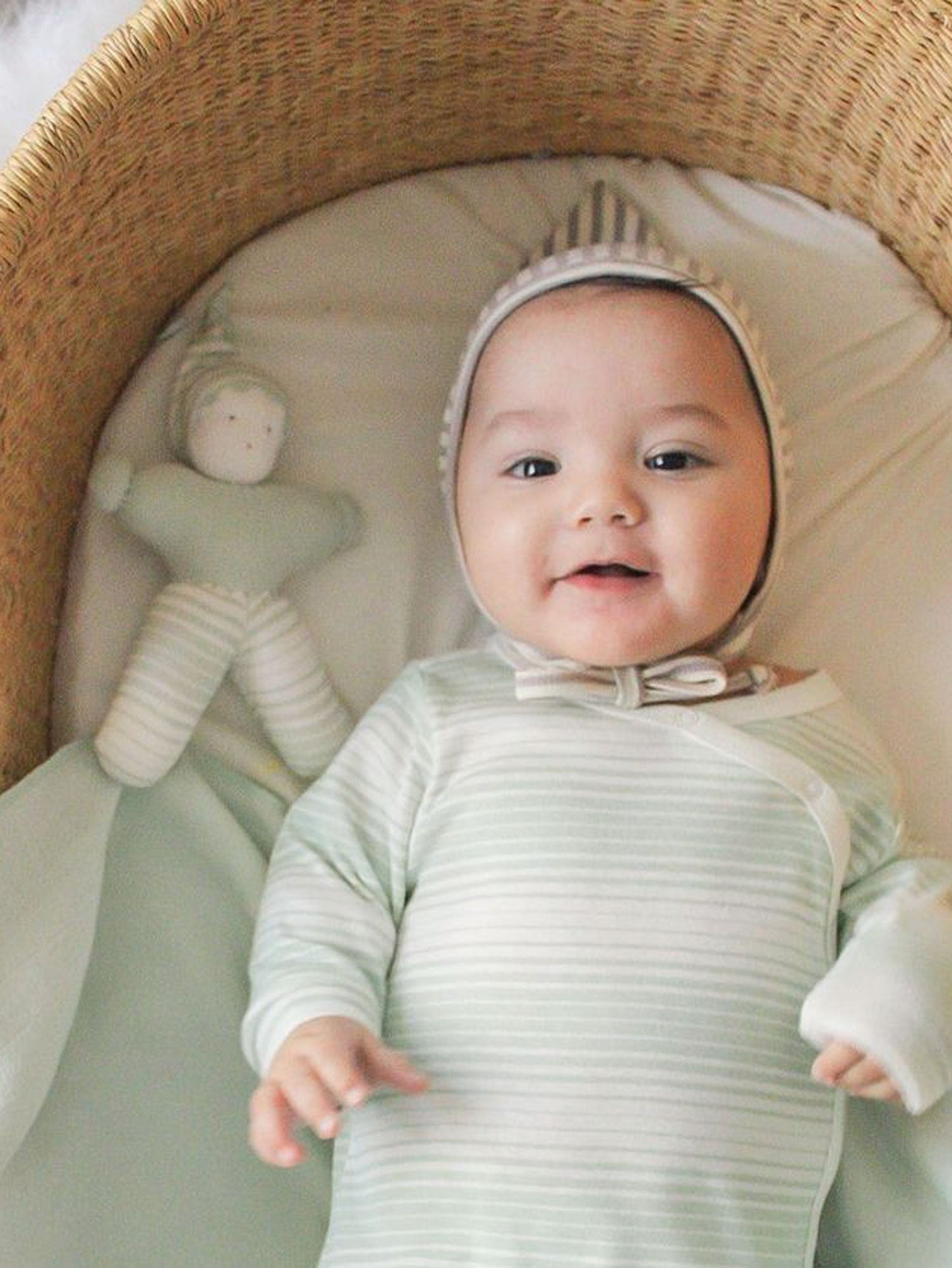 Side Snap Footie with mitts - Baby Sleeper Made with Egyptian Organic Cotton – Unisex Baby bodysuit