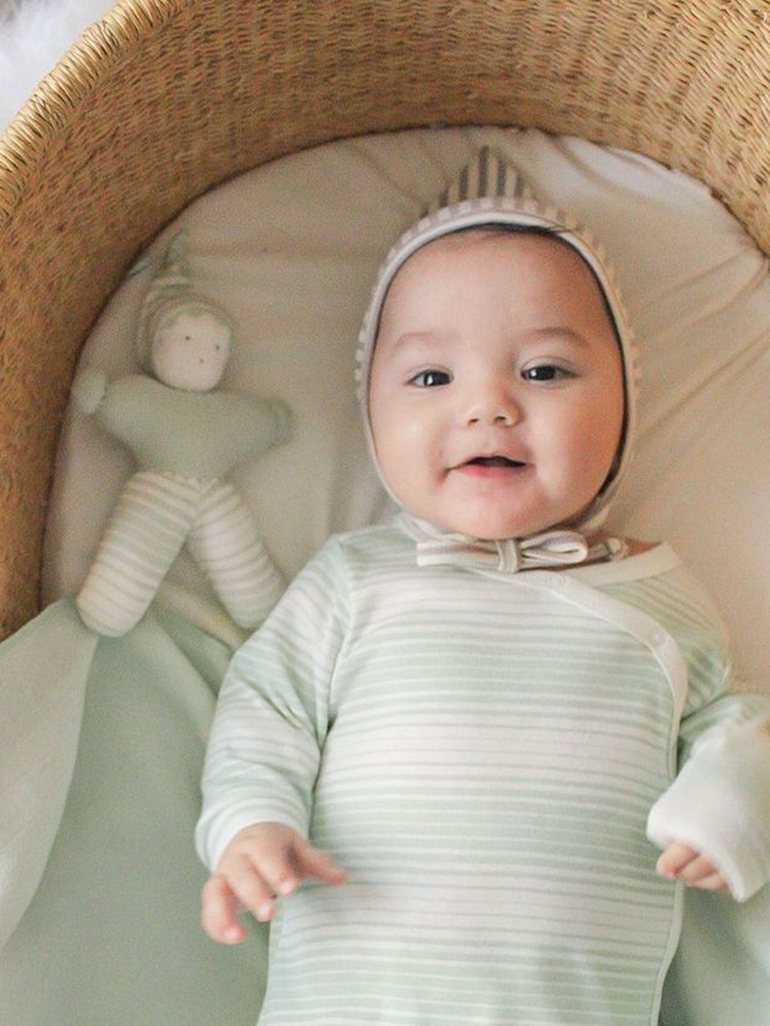 Side Snap Footie with mitts - Baby Sleeper Made with Egyptian Organic Cotton – Unisex Baby bodysuit